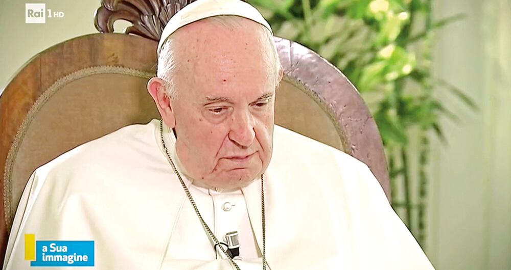 Francisco, de nombre secular Jorge Mario Bergoglio, es el 266.º y actual papa de la Iglesia católica. 