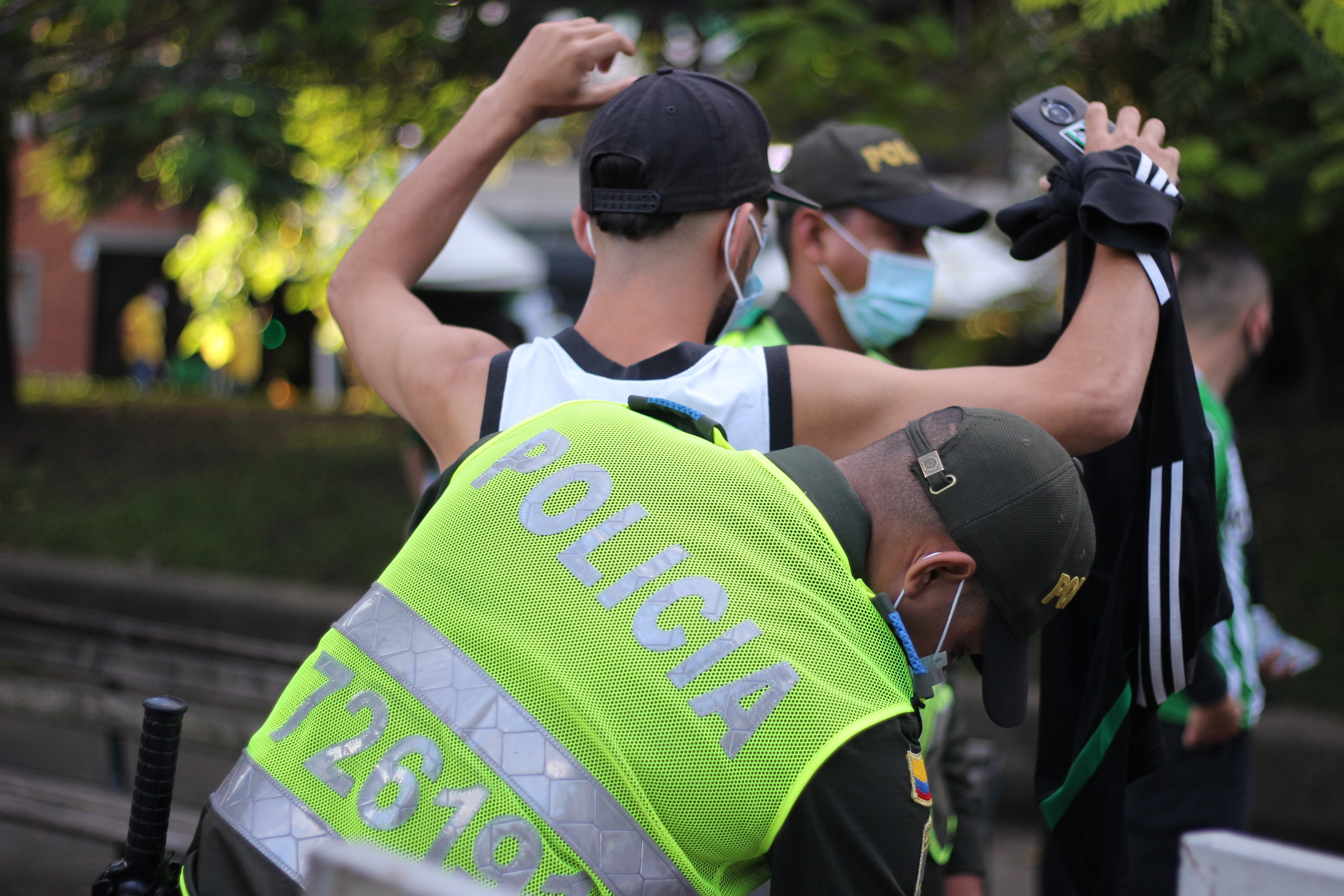 Las autoridades dispusieron tres anillos alrededor del sitio donde se va a realizar el evento.