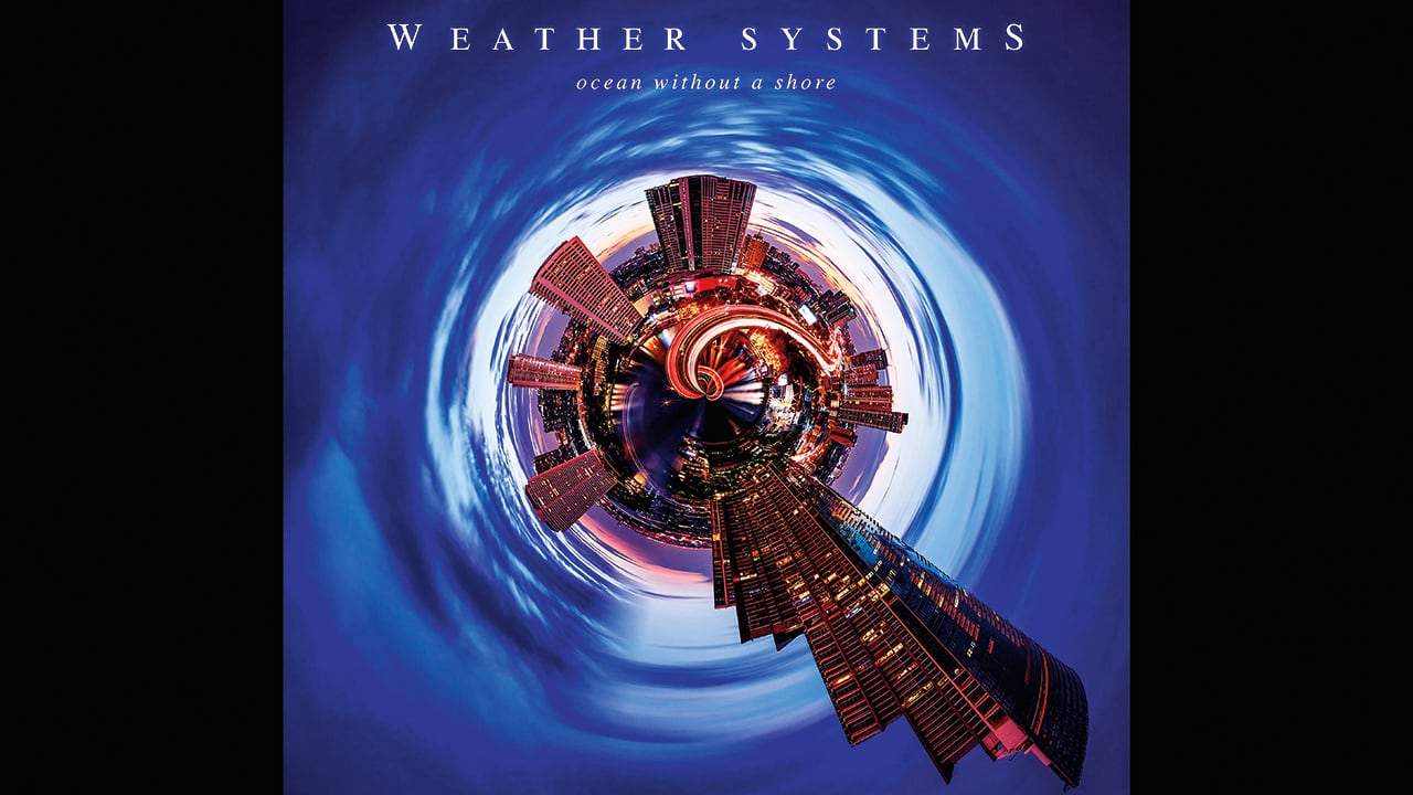 Ocean Without a Shore, el disco de Weather Systems, demuestra un sello intemporal y brillante en la composición de Daniel, que ya tiene el siguiente álbum listo. Lo grabará con la banda que trae a Bogotá.
