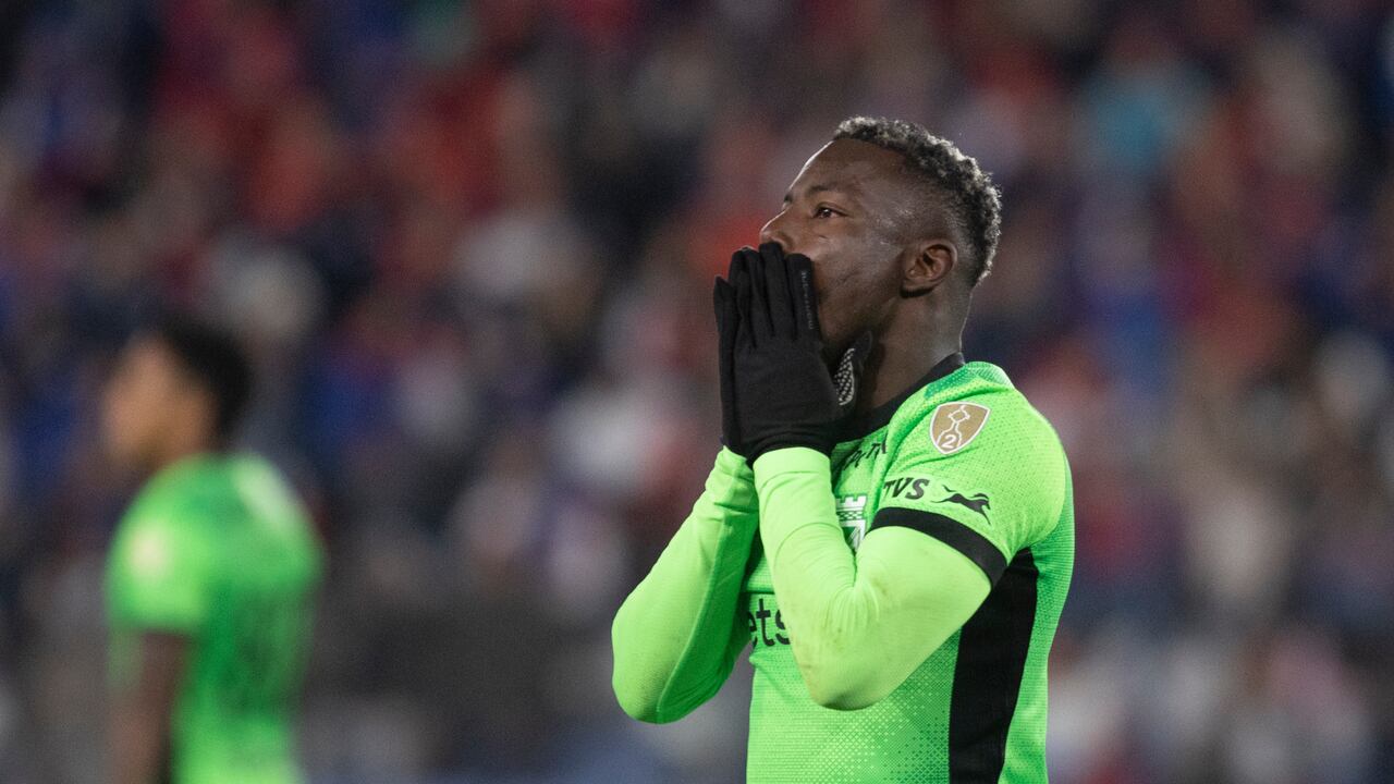 Marino Hinestroza se lamenta tras una ocasión perdida por Copa Libertadores