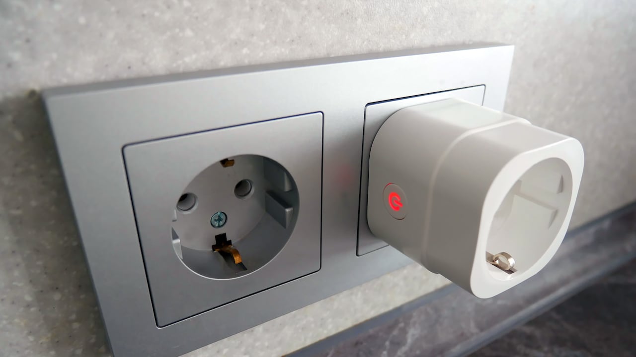 El enchufe inteligente se consolida como una solución práctica para reducir el consumo eléctrico sin cambiar los electrodomésticos.