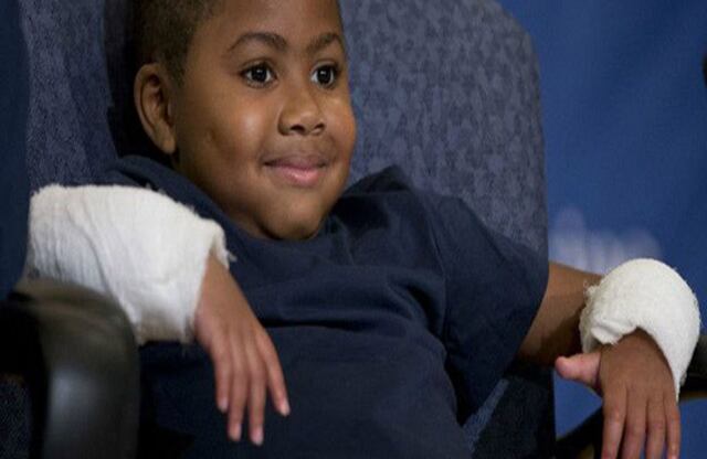 "Quiero decir 'muchas gracias' por ayudarme en este proceso complicado" dijo Zion después de la operación. 