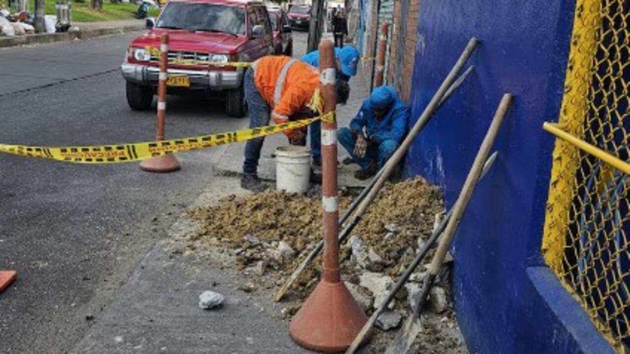Las autoridades detectaron el robo de agua en el lavadero de carros.