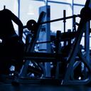 Mujer en el gimnasio.