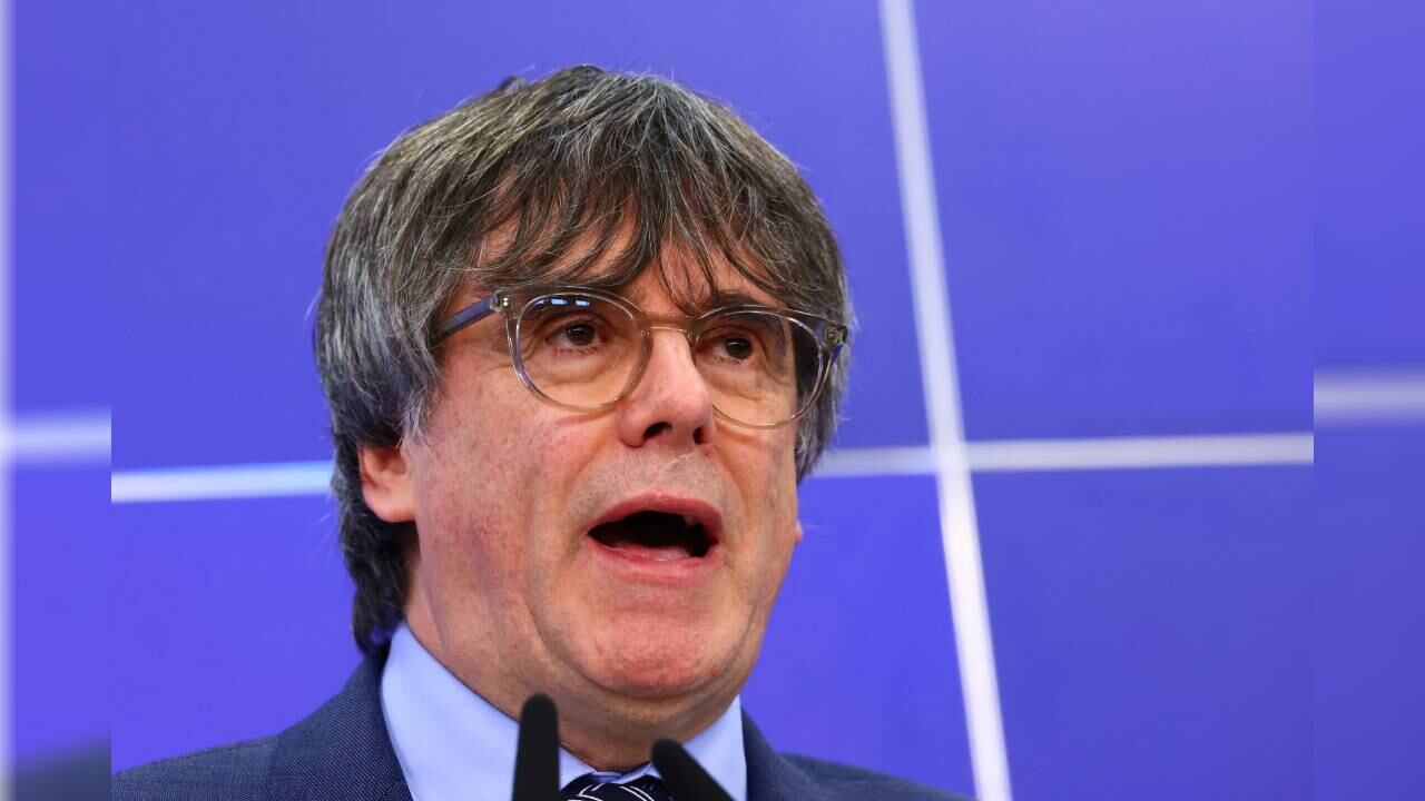 Los diputados catalanes de la UE celebran una rueda de prensa conjunta tras la sentencia judicial sobre su inmunidad.