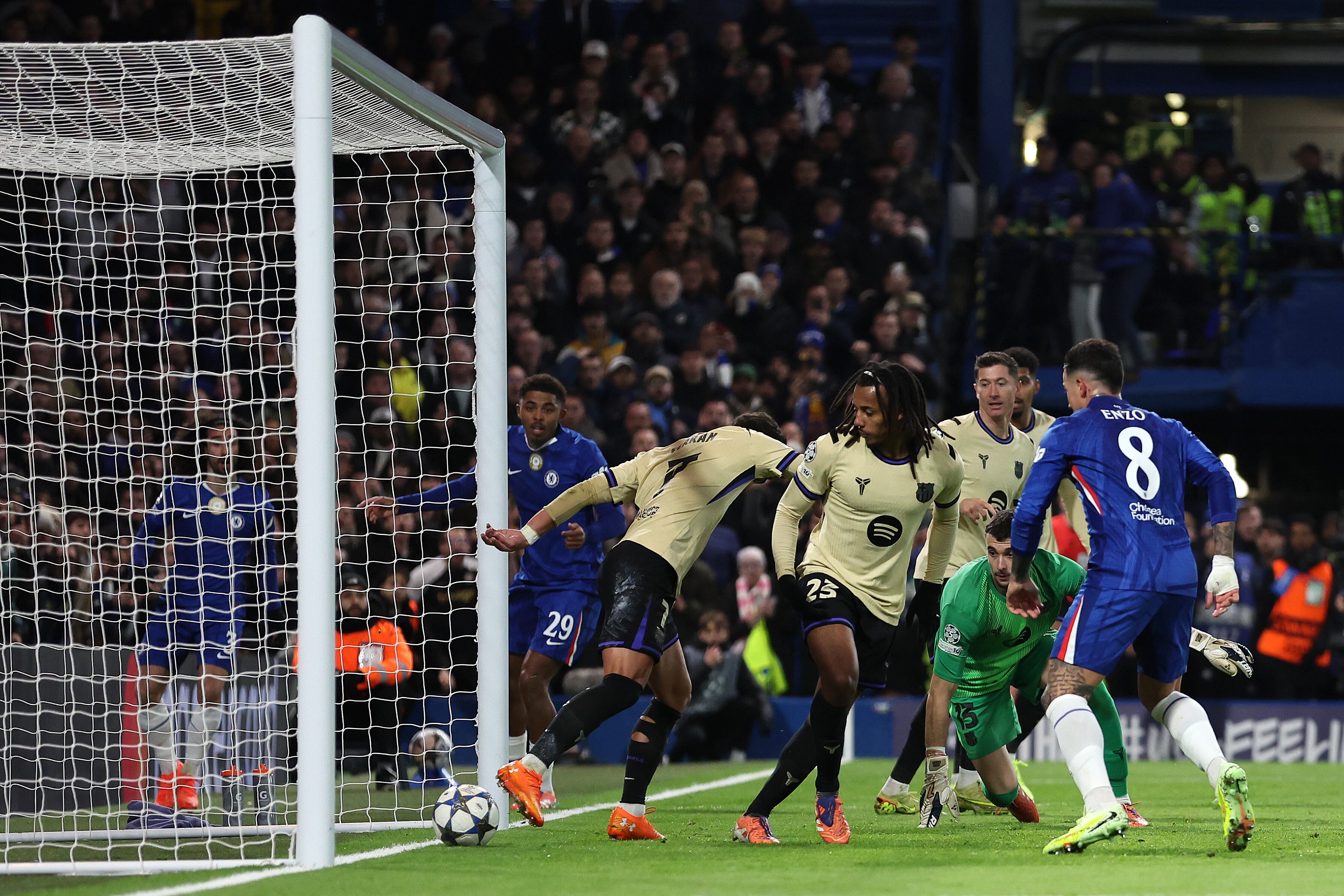 Acción del Chelsea vs. Barcelona por Champions League