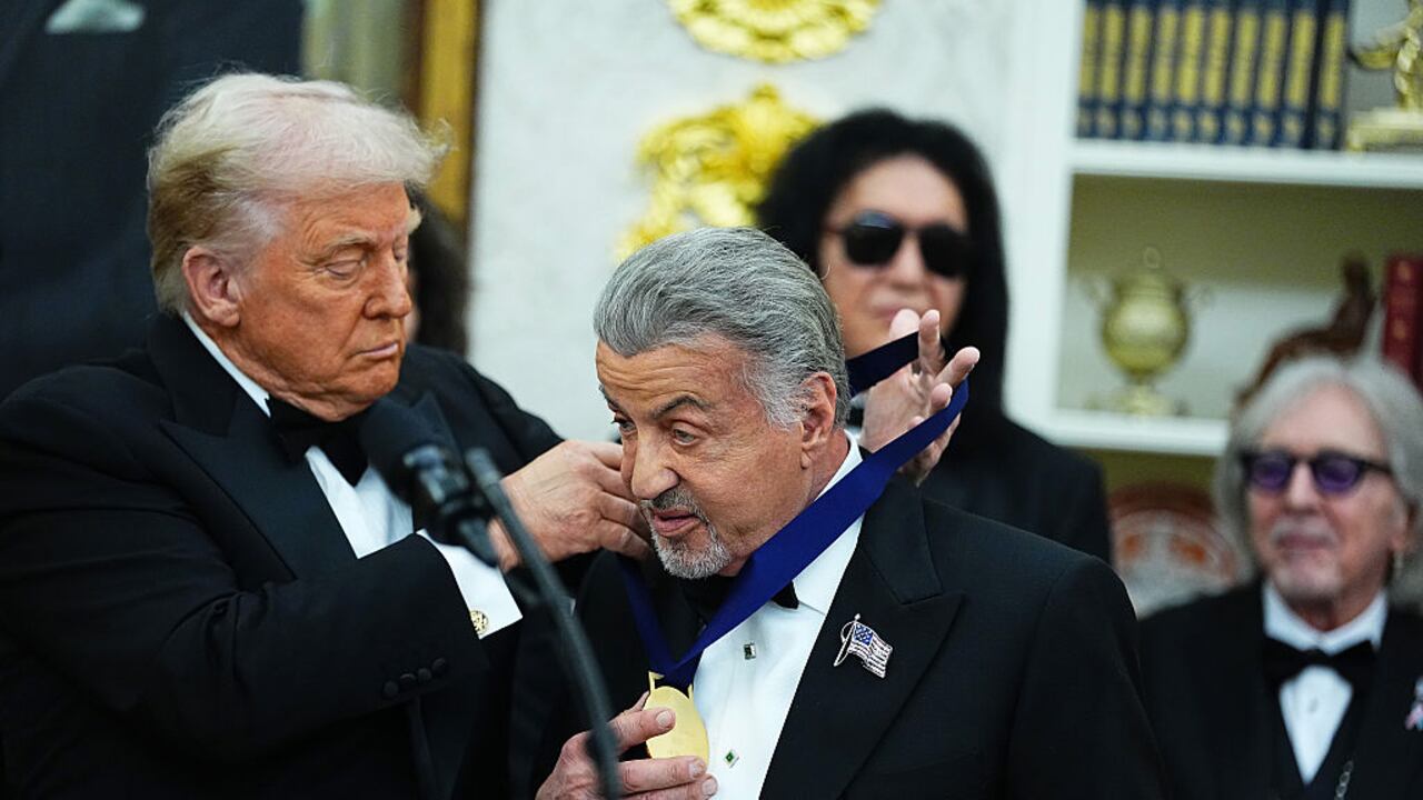 Discurso de Trump causa risas al hacer comentario de Sylvester Stallone.