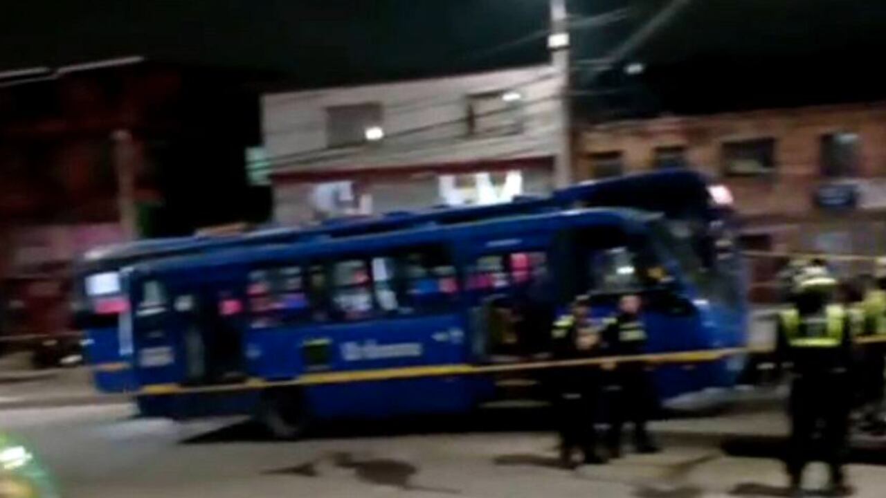 Los dos buses del SITP involucrados en el hecho.