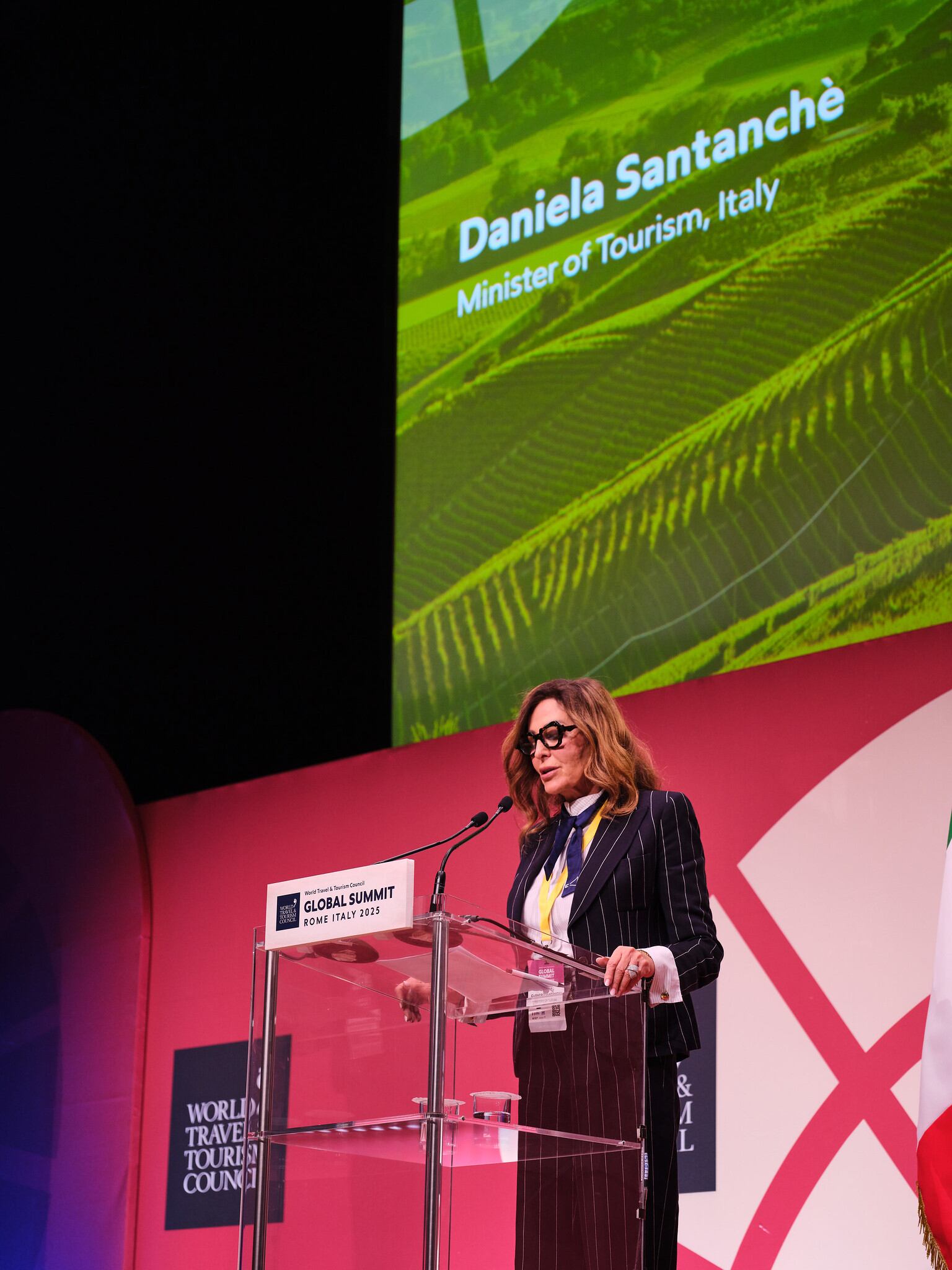 Daniela Santanchè, ministra de Turismo de Italia.