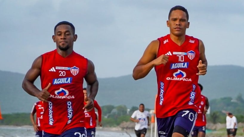 Entrenamiento del Junior con Pablo Rojas y Carlos Bacca, jugadores del club