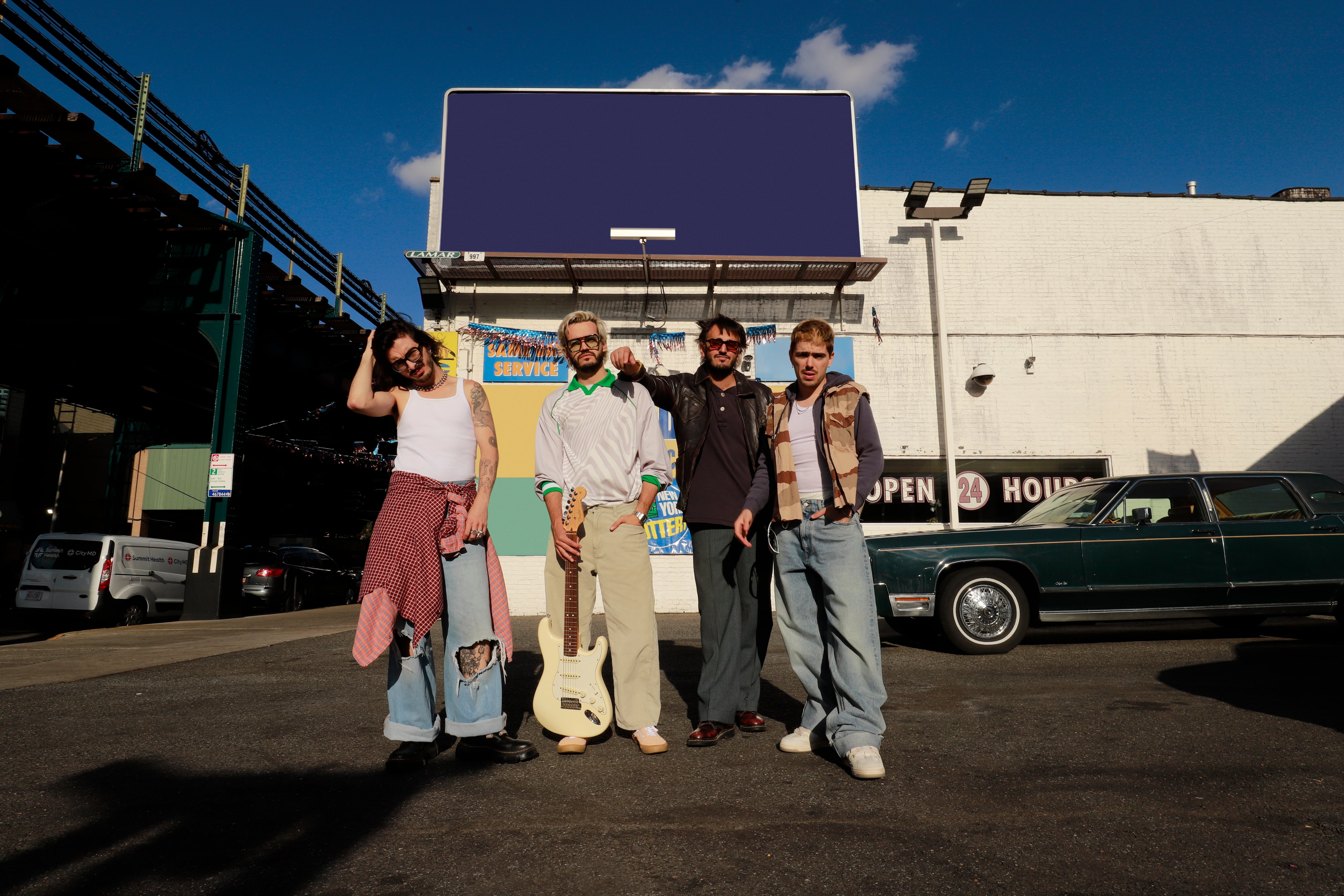 Morat anunció su quinto álbum "Ya es mañana" con un exclusivo concierto para sus fans en el Movistar Arena.