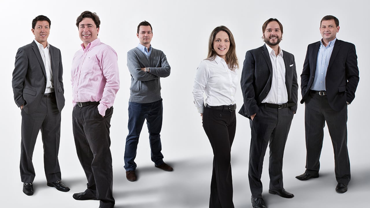 De izquierda a derecha Álvaro Sánchez, vicepresidente de marketing Tigo-UNE; José Luis Silva, de Pepsico; Andrés Peñate, de Postobón; Regina Malo Jimé-nez, directora categoría golosinas y pasabocas, Nacional de Chocolates; Juan Pablo Tamayo, business leader Coca-Cola; y Alejandro Mi-randa, vicepresidente de mercadeo de Bavaria.