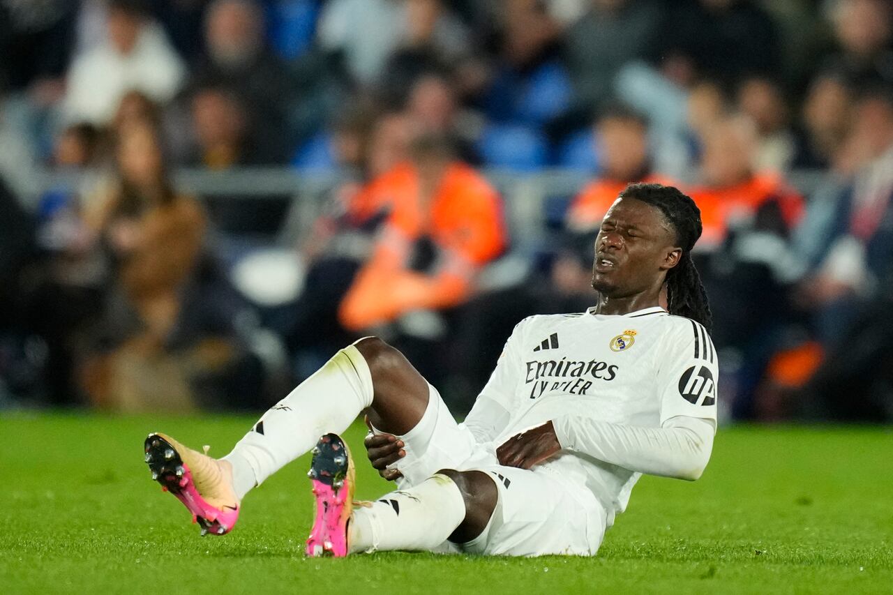 Eduardo Camavinga central midfield of Real Madrid and France lies injured on the pitch during the La Liga match between Getafe CF and Real Madrid CF at Estadio Coliseum on April 23, 2025 in Getafe, Spain. (Photo by Jose Breton/Pics Action/NurPhoto) (Photo by Jose Breton / NurPhoto / NurPhoto via AFP)