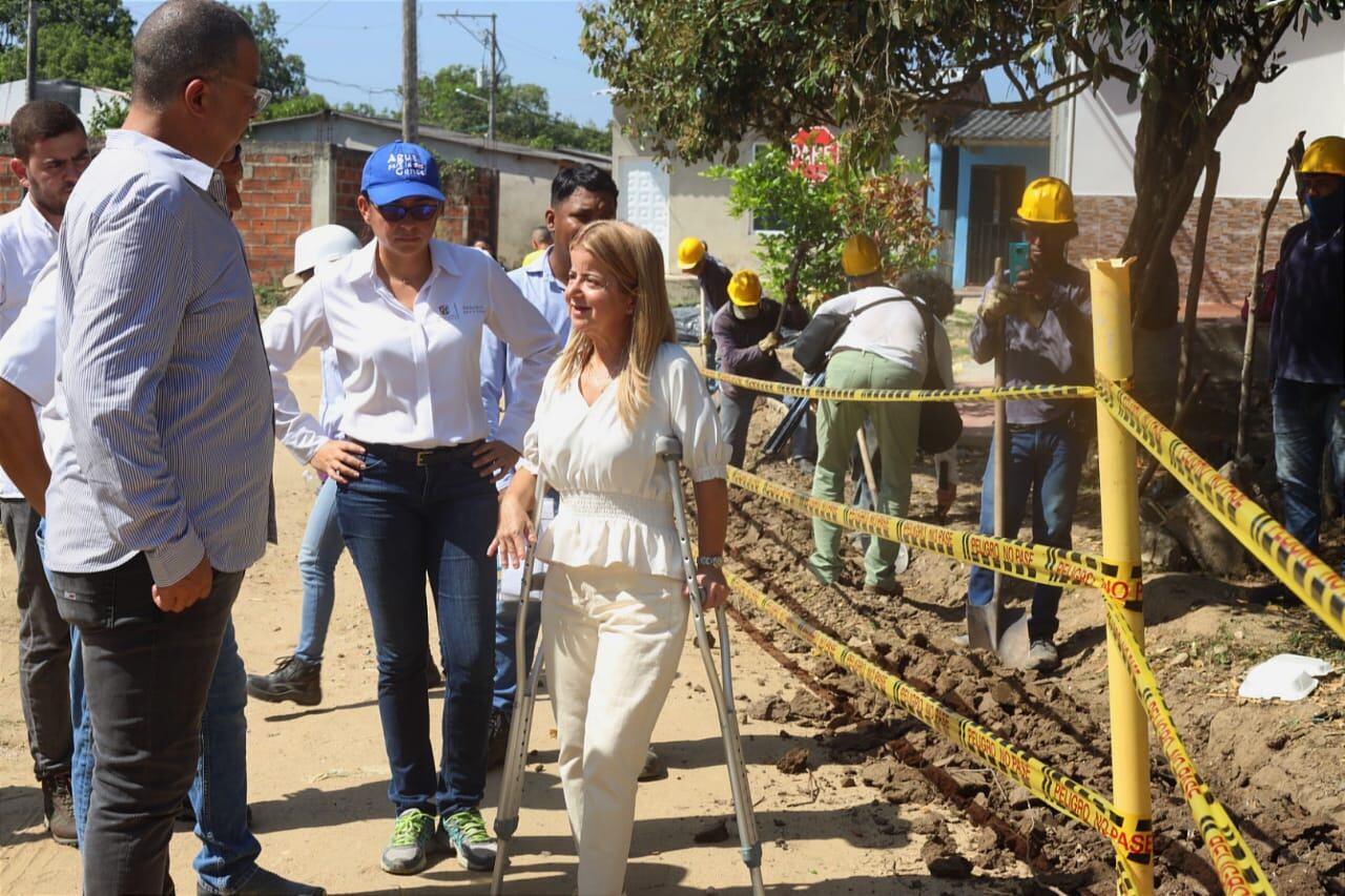 Además, realizan obras de alcantarillado