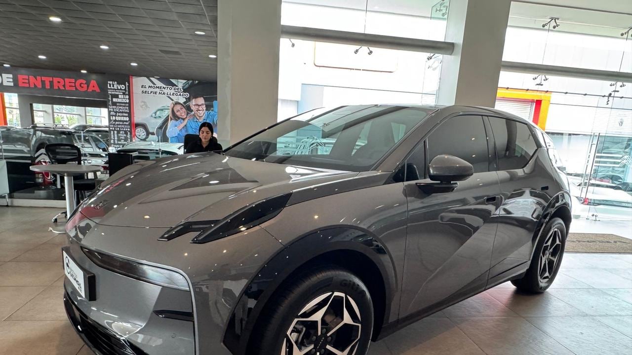 Zeekr X se actualizó con nuevas mejores en el interior para brindar una mejor experiencia al piloto y sus acompañantes.