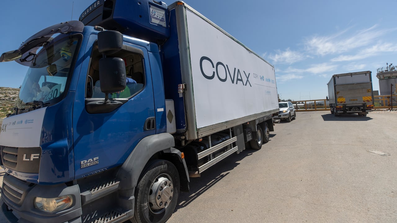 Entregas Covax. (AP Photo/Nasser Nasser)
