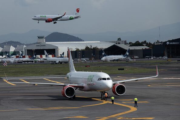 El sábado fueron suspendidas temporalmente las operaciones en el Aeropuerto Benito Juárez de Ciudad de México y en el Aeropuerto Internacional Felipe Ángeles, ubicado en Zumpango y que también sirve a la capital. (Photo credit should read Alex Dalton/ Eyepix Group/Future Publishing via Getty Images)