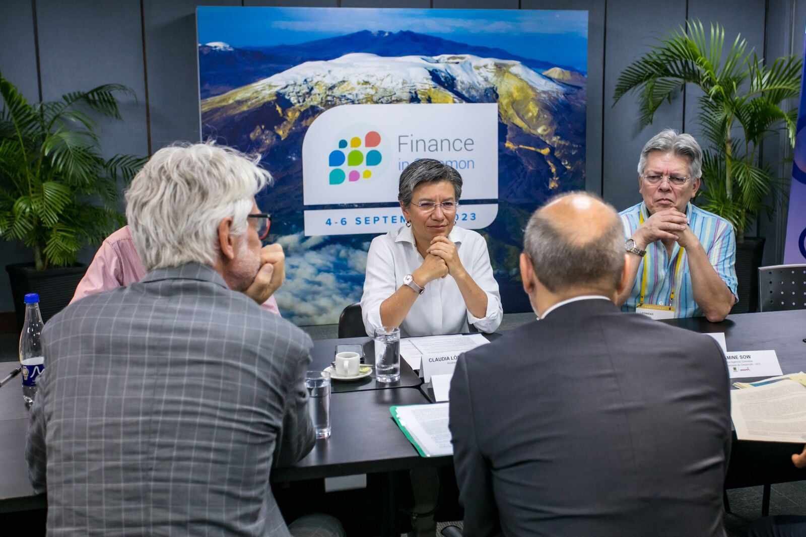 La alcaldesa Claudia López informó que la Agencia Francesa de Desarrollo (AFD) le otorgó a Bogotá un crédito de 150 millones de euros por su compromiso y trabajo en contrarrestar la crisis de cambio climático y el cuidado.