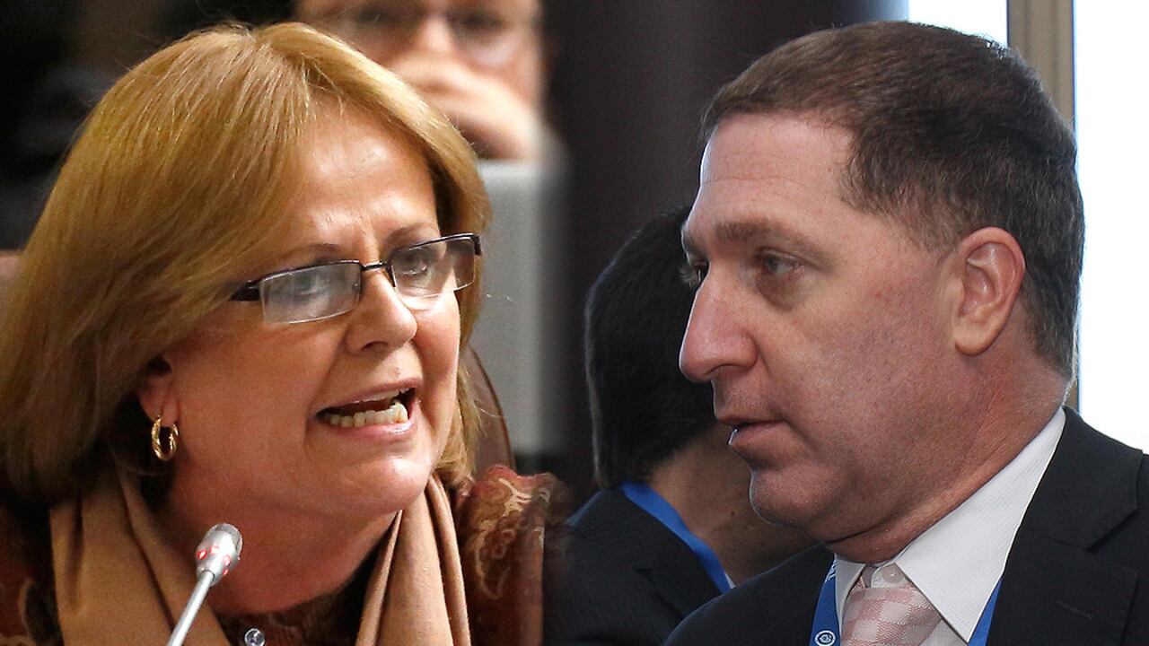 La Concejal María Victoria Vargas y el presidente de la ETB Saúl Kattan.