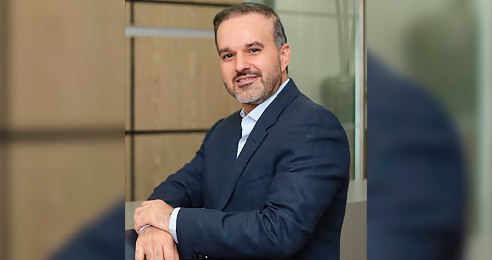 Charles ChapmanChapman & Asociadosa