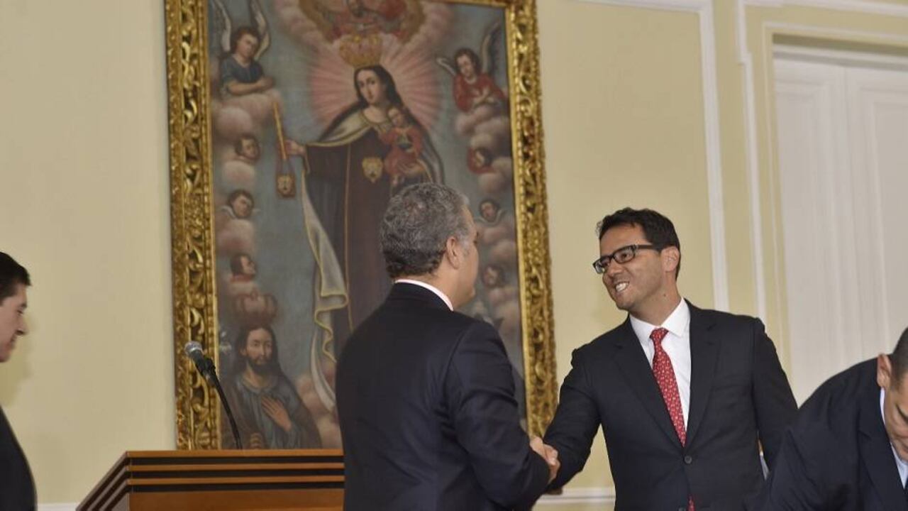 Andrés Pardo, viceministro general de Hacienda e Iván Duque, presidente de la República