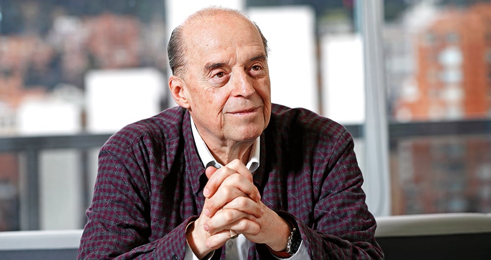  Álvaro Leyva, nuevo canciller, se reunió con la Iglesia católica, le oficializó las intenciones del Gobierno Petro con el ELN y le extendió la invitación como garante.