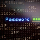 Una contraseña segura reduce el riesgo de ser víctima de aun ataque cibernético.