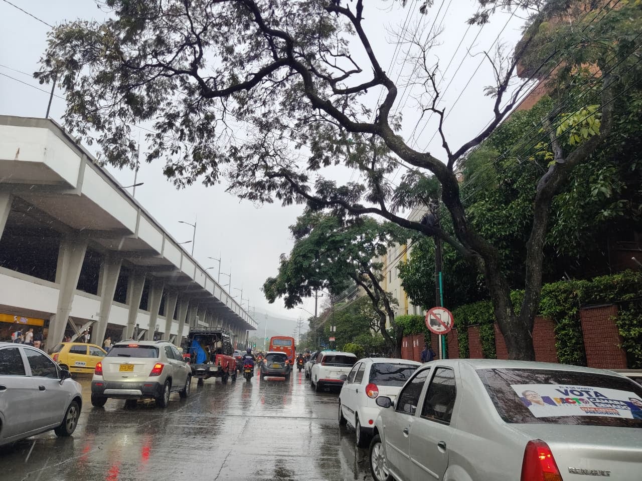 Fuertes lluvias se registran en Cali este lunes 30 de marzo