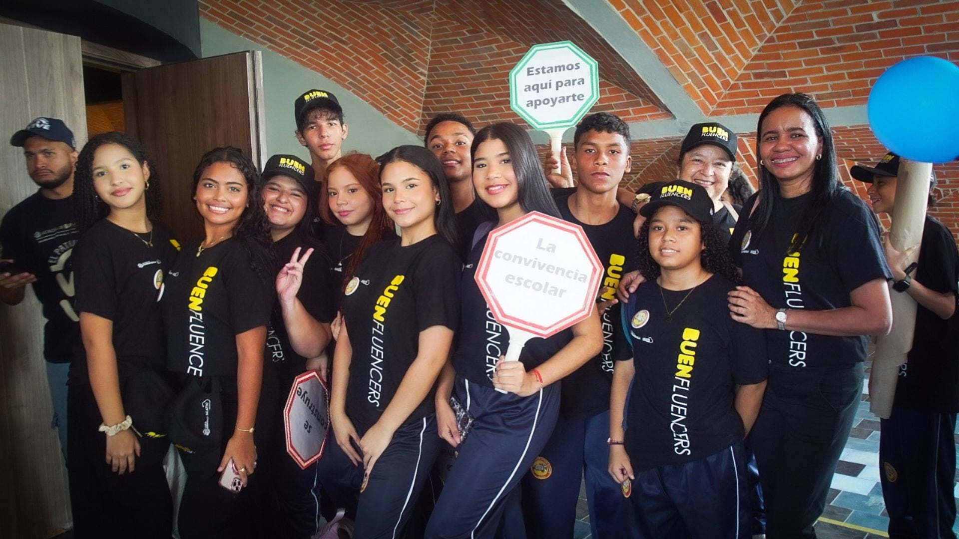 Como parte del proceso, los participantes desarrollarán proyectos audiovisuales que competirán en el concurso intercolegial ‘Buenfluencers Ciudadanos’