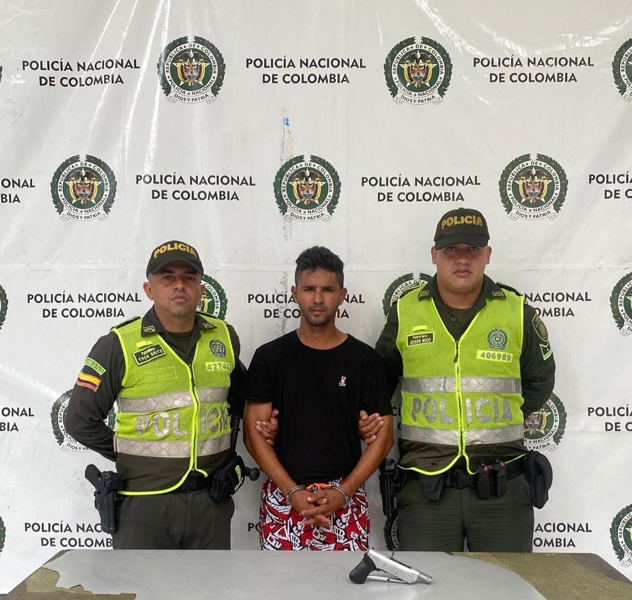 Este es el hombre que fue capturado con un arma de fuego