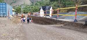 Se desplomó parte de la banca en el kilómetro 59 de la vía Cali-Buenaventura, entre Dagua y Loboguerrero.