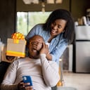 A medida que se acerca la fecha del Día del Padre, la inteligencia artificial se ha convertido en una fuente invaluable de inspiración para aquellos que buscan maneras creativas de celebrar este día tan especial.