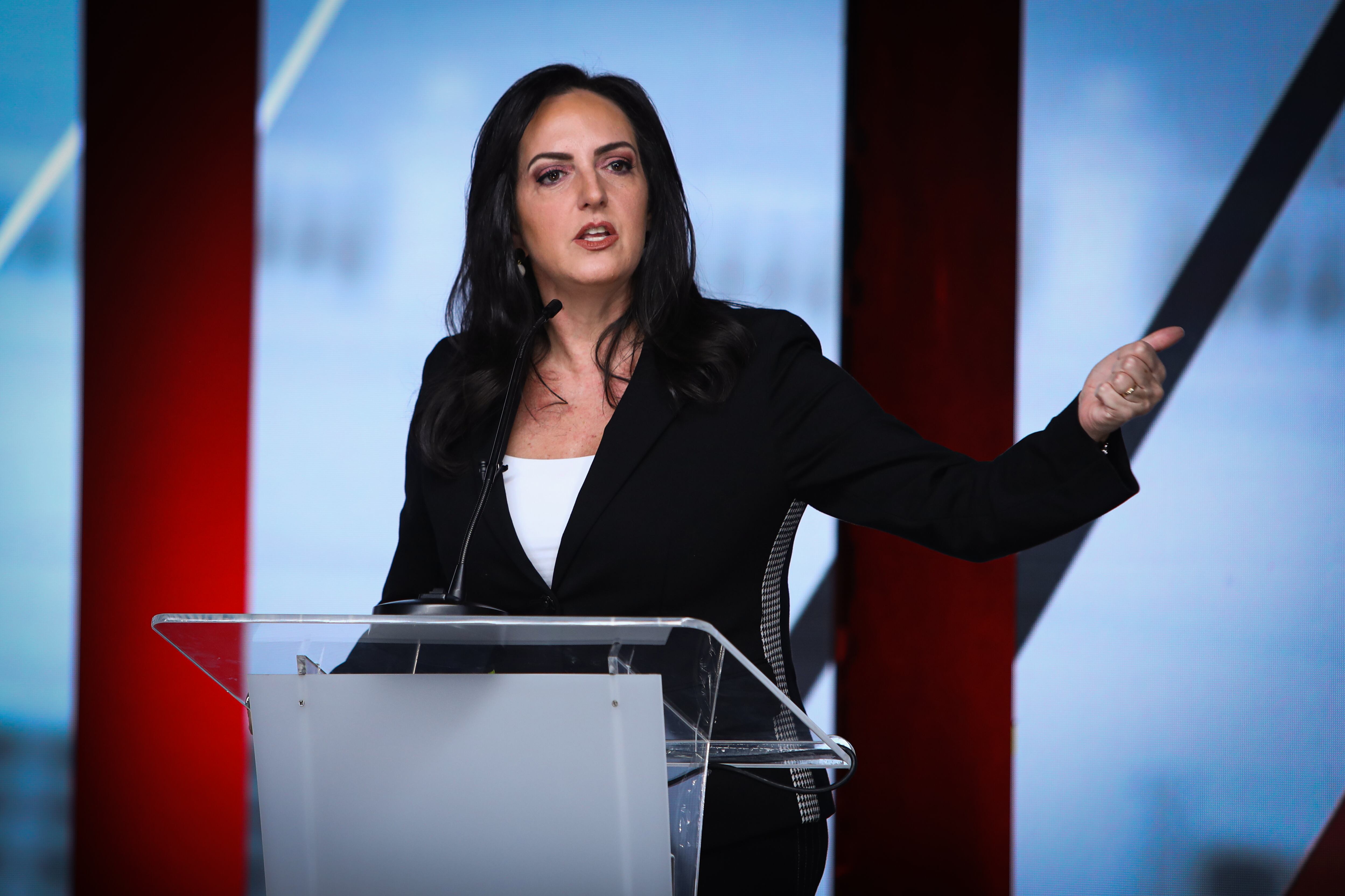 MARIA FERNANDA CABAL