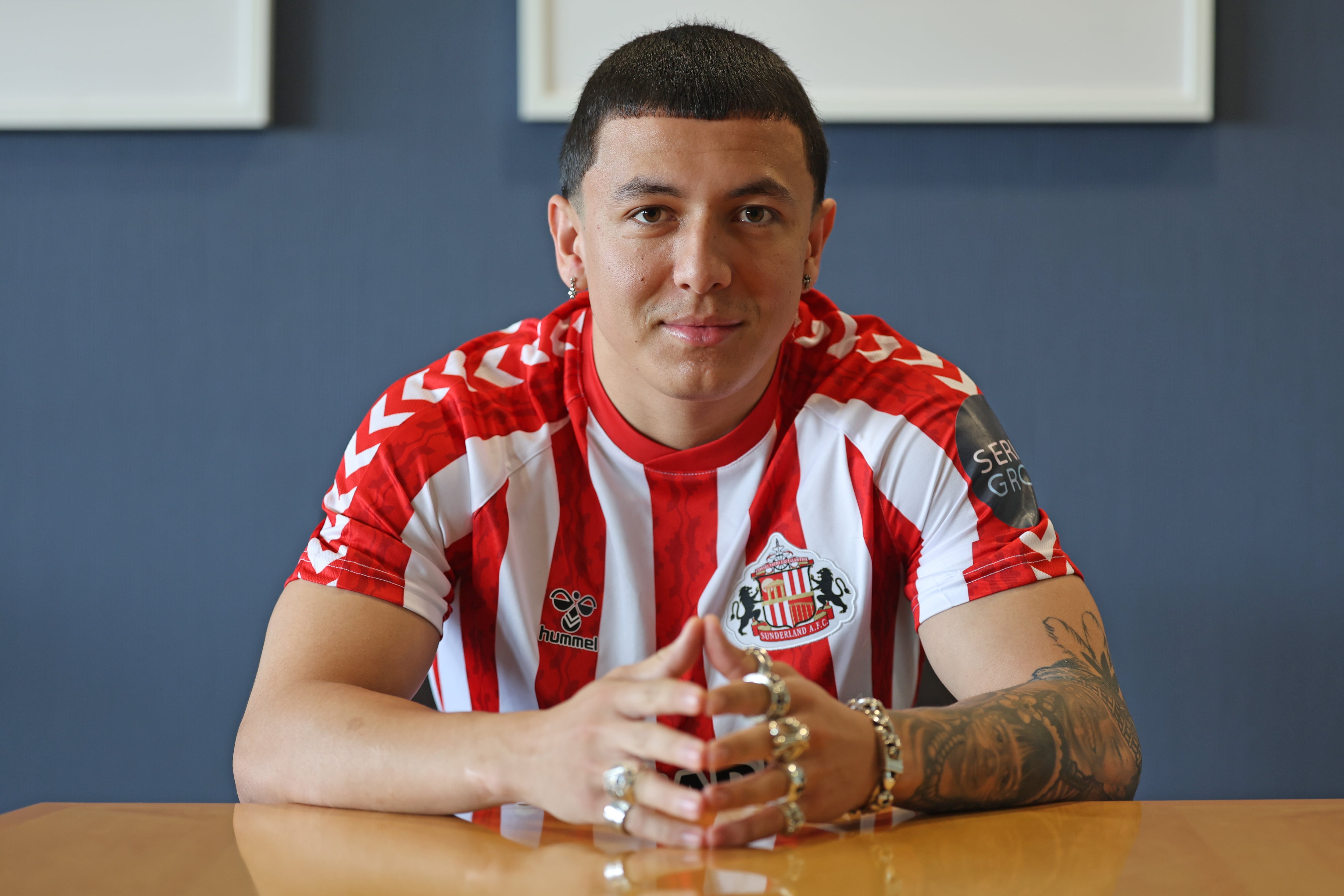 Ian Poveda el día de su presentación con Sunderland