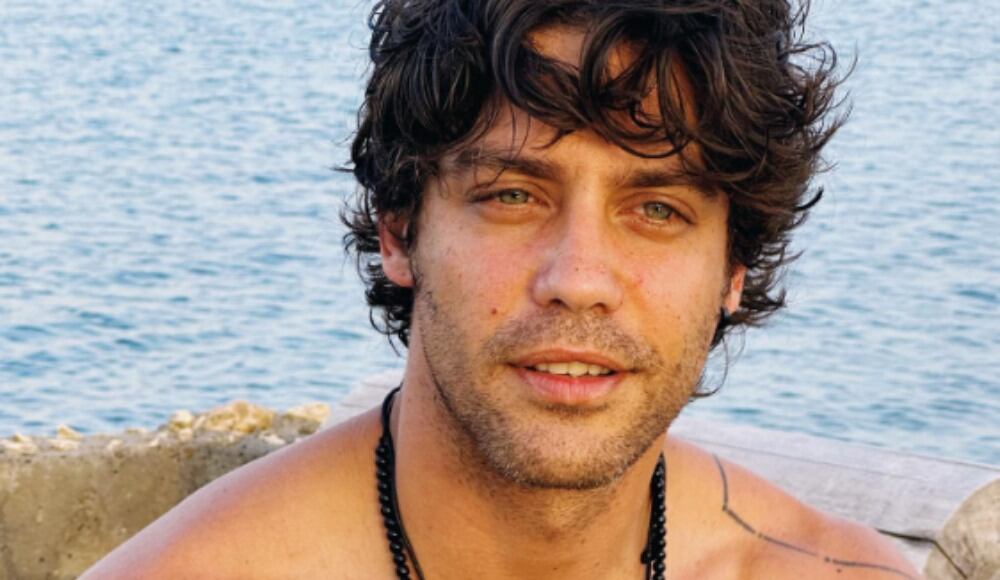 El actor hace parte de Romina poderosa.