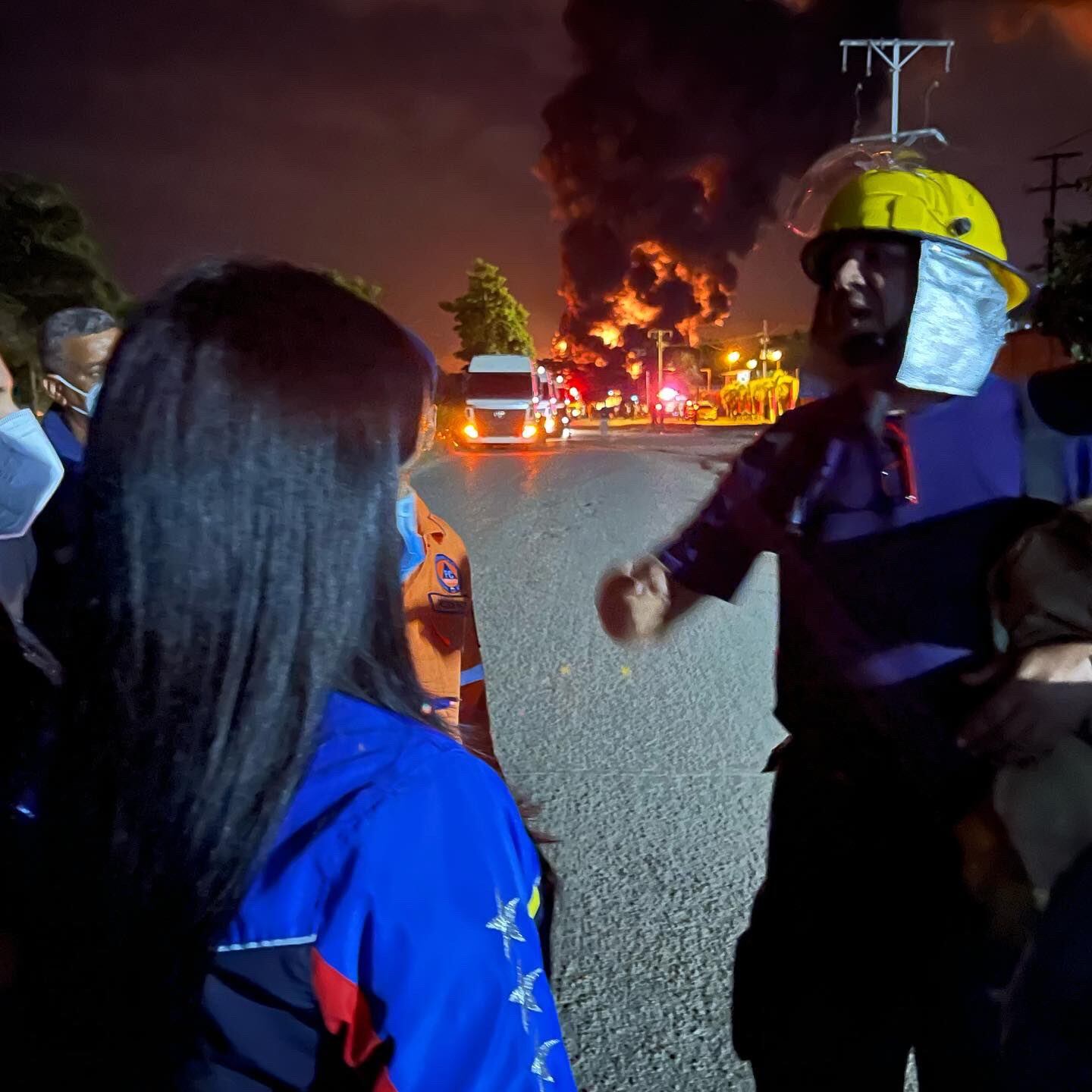 La alcaldesa del municipio Simón Bolívar, Sugey Herrera, se desplazó hasta el lugar del incidente.