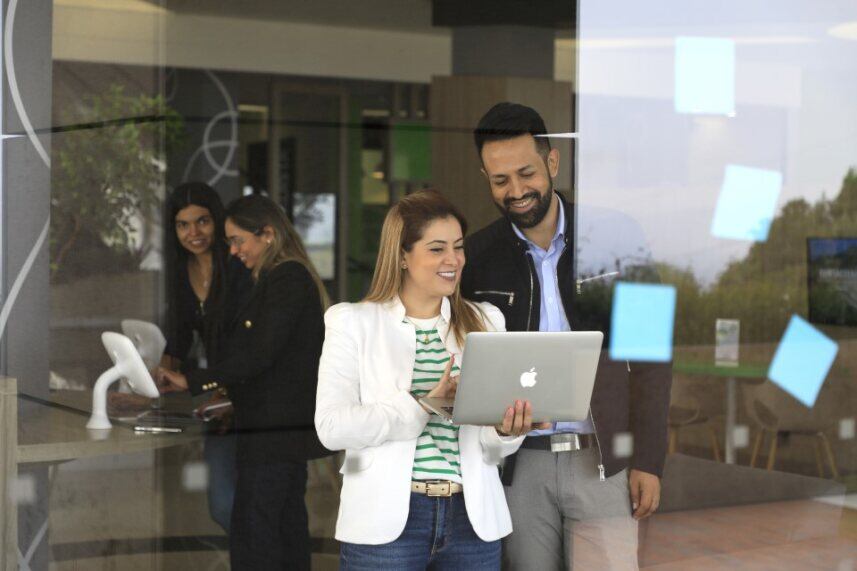 La Universidad Externado de Colombia, entre otras cosas, fortalece las habilidades de liderazgo en sus estudiantes.