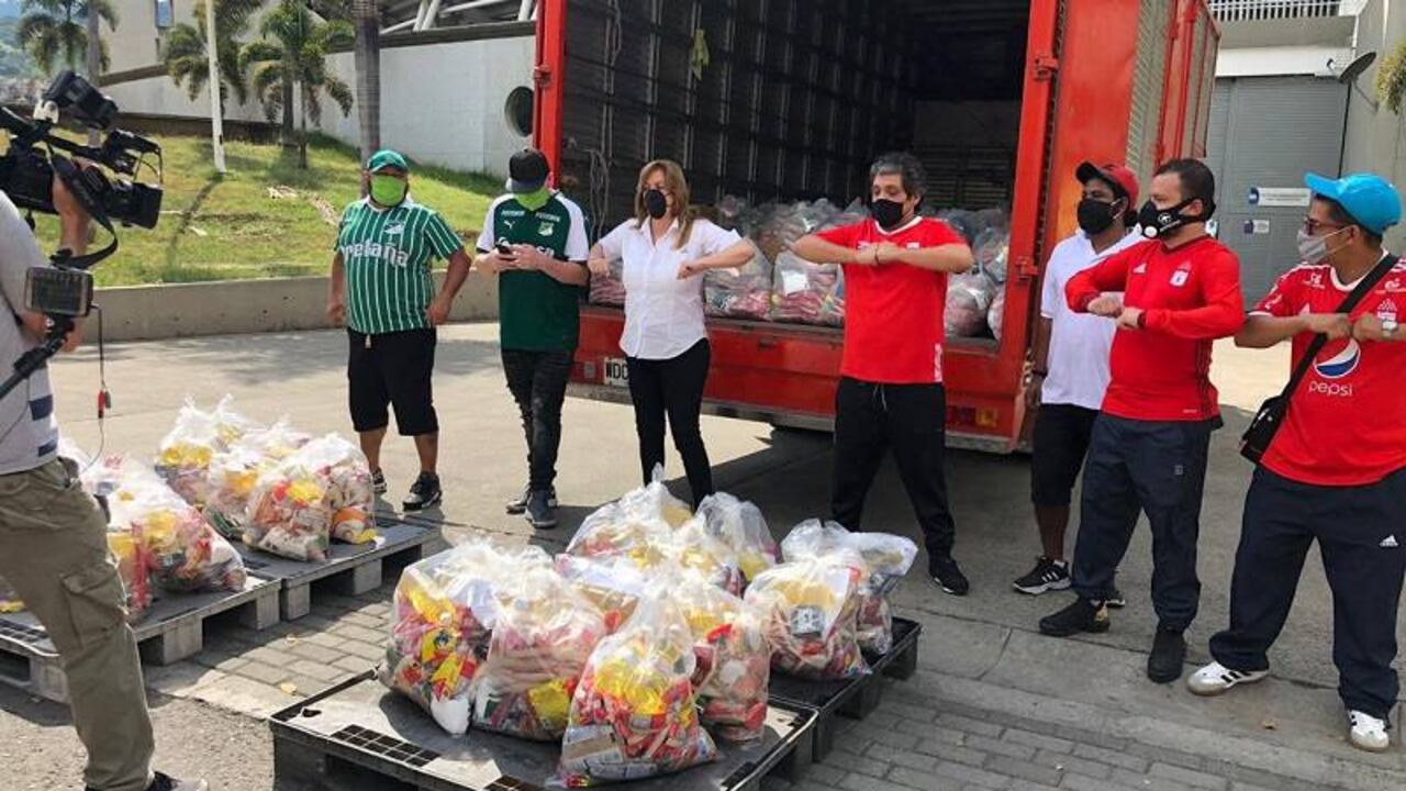 Las barras Barón Rojo Sur y Frente Radical Verdiblanco abrirán sus propios comedores comunitarios para atender a la población vulnerable de Cali