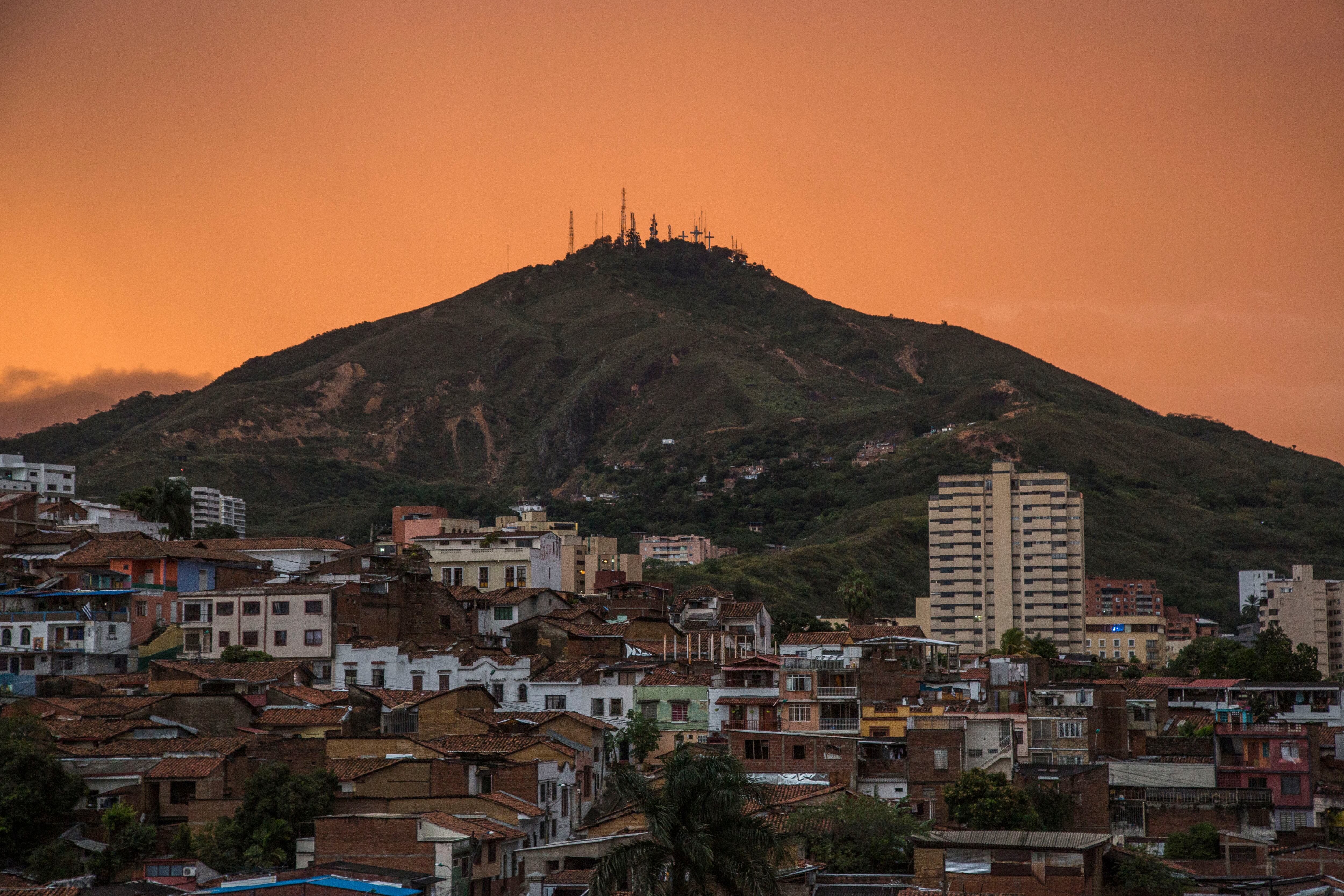Carro De Las Tres Cruces - Cali