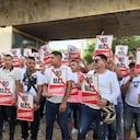 Comerciantes, tenderos y víctimas en general del flagelo de la extorsión marchan en el municipio de Soledad.