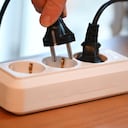 Uso de una regleta eléctrica.