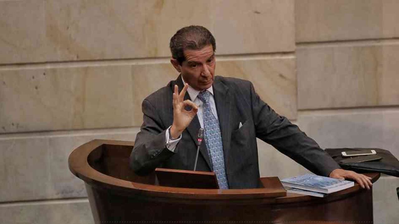 Pero en el primer día de campaña lo que parece claro es que el candidato del Centro Democrático, José Félix Lafaurie, genera consenso pero en su contra.