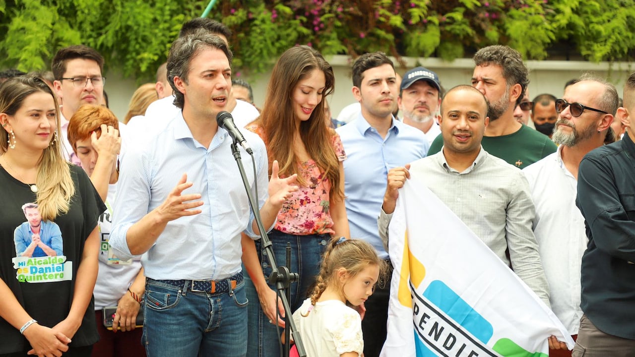 Daniel Quintero en rueda de prensa tras el retiro del alcalde encargado de Medellín.
