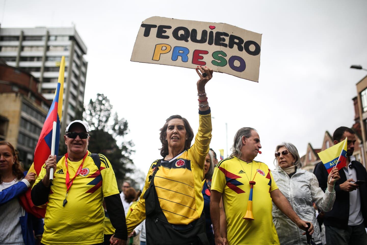 MARCHAS 21 DE ABRIL EN CONTRA DEL GOBIERNO DEL PRESIDENTE GUSTAVO PETRO EN BOGOTÁ