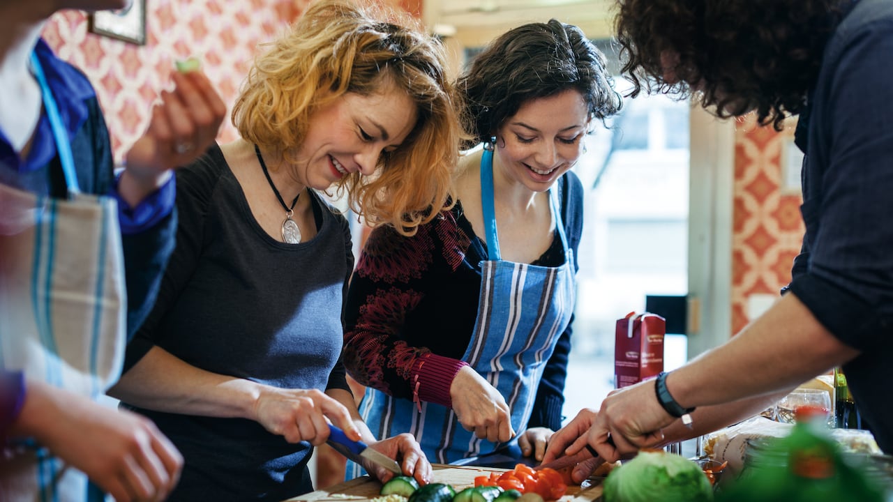 Es importante consultar con un profesional de la salud para diseñar un plan de alimentación adecuado.