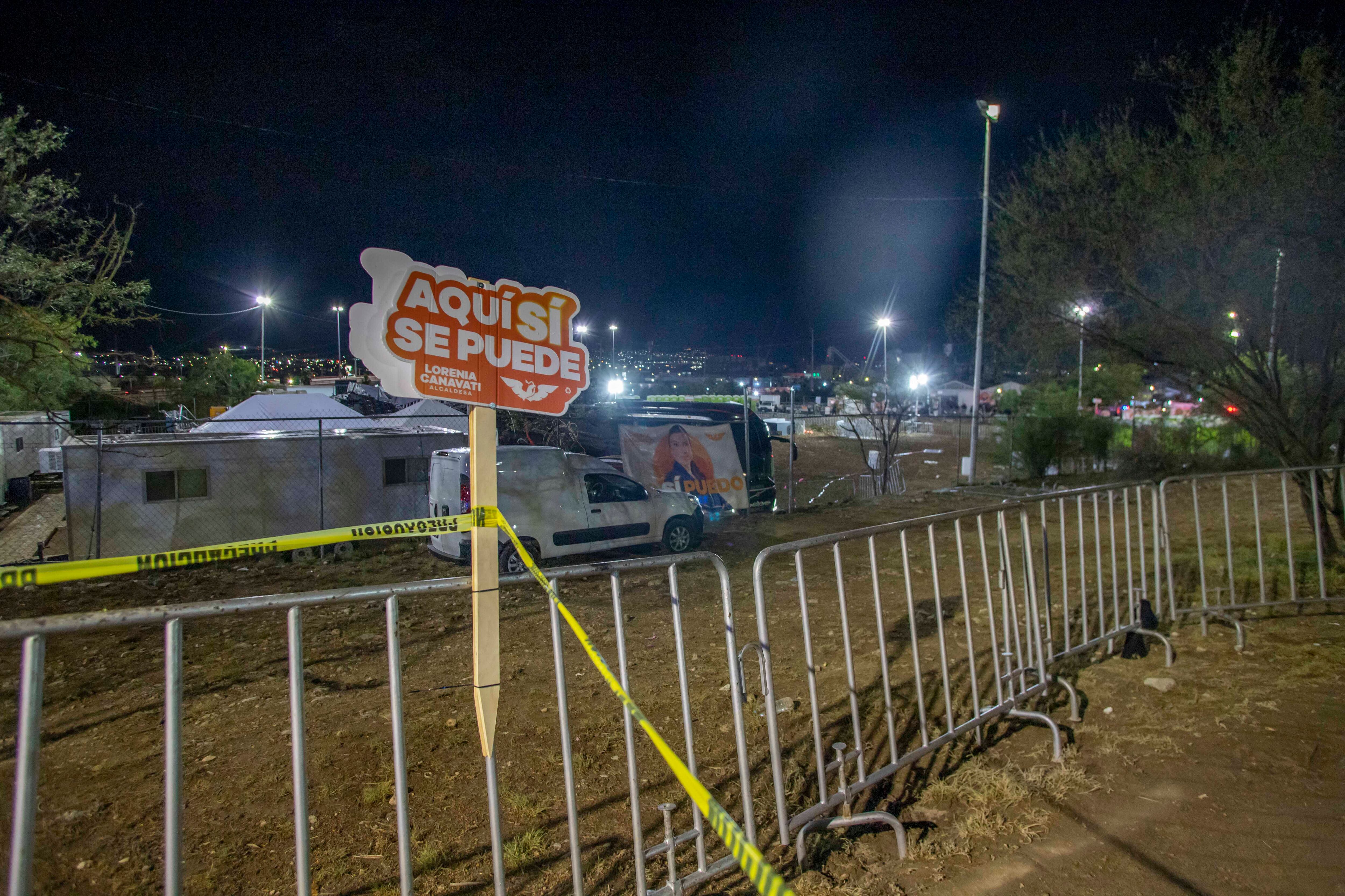 Cinco personas murieron y otras 50 resultaron heridas cuando un escenario colapsó durante un mitin de campaña del candidato presidencial mexicano Jorge Álvarez Maynez, según el gobernador del estado. (Foto de Julio César AGUILAR/AFP)
