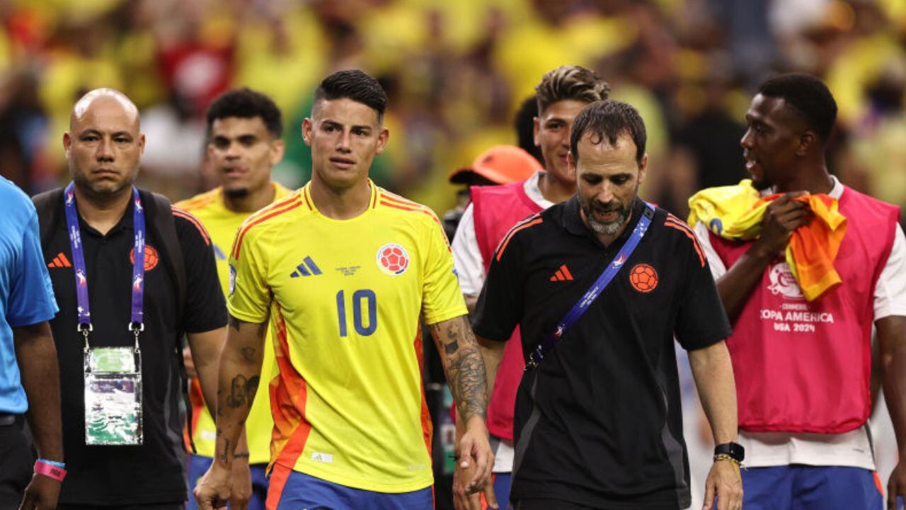 Denuncia sobre la tricolor.
