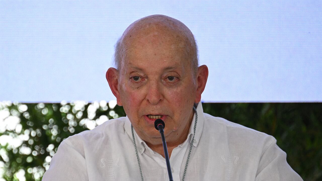 Colombian High Peace Commissioner Otty Patino delivers a speech during the inauguration of peace talks between Colombian Government and Segunda Marquetalia FARC dissident group in Caracas June 23, 2024. The Colombian government began peace negotiations with Segunda Marquetalia, a rebel group that broke away from a historic 2016 ceasefire deal with FARC guerillas, according to host country Venezuela. (Photo by Federico PARRA / AFP)