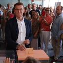 El líder del partido Popular, el
conservador Alberto Nunez Feijoo cuando vota.