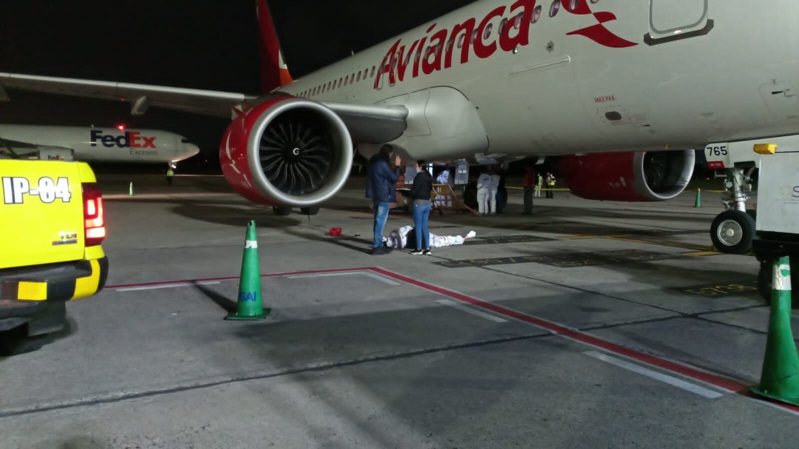 “La Aeronáutica Civil de Colombia estableció comunicación con las autoridades competentes en la República de Chile y con la aerolínea para iniciar las investigaciones. La Aerocivil lamenta la pérdida de estas dos vidas en el profundo respeto que por la seguridad profesa”, se lee en el documento que hicieron llegar a la prensa.